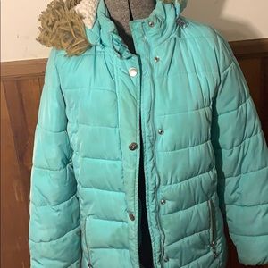 Justice puffer coat 💙🤍